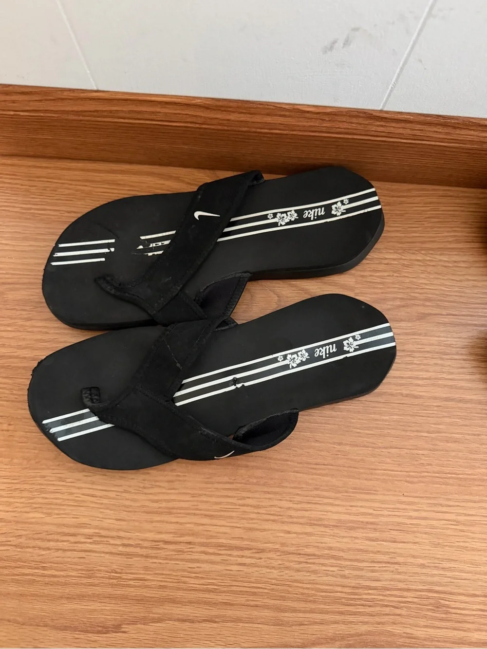 Nike Black Flip Flop Sandals with White Stripe Detail - Size: 10